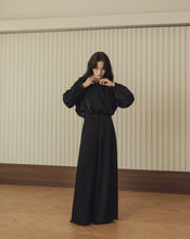 Load image into Gallery viewer, Puff Sleeves Two Ways Blouse
