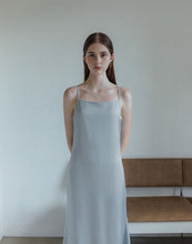 Load image into Gallery viewer, Satin Strap Mermaid Long Dress