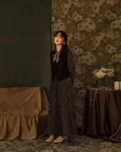 Load image into Gallery viewer, Vintage Floral Pleated Tie Long Dress