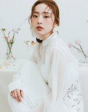 Load image into Gallery viewer, Elegant slightly transparent fine fold small turtleneck Blouse