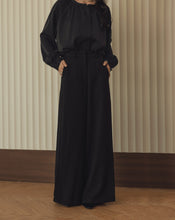 Load image into Gallery viewer, Puff Sleeves Two Ways Blouse