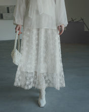 Load image into Gallery viewer, Retro Three-Dimensional Lace Flora Long Skirt(Beige color need to preorder)