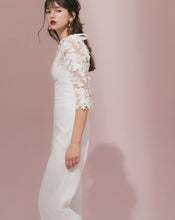 Load image into Gallery viewer, French style Blockbuster Three-Dimensional Lace Crop Blouse (W/Lining)