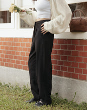 Load image into Gallery viewer, Slim Pleated Suit Trousers