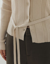 Load image into Gallery viewer, V-neck Straight Strip Knitted Cardigan (with Tie)