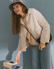 Load image into Gallery viewer, Teddy Circle QQ Plush Double Pocket Jacket