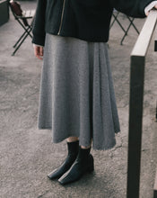 Load image into Gallery viewer, HOUNDSTOOTH WOOLEN FRAYED TRIM FULL SKIRT