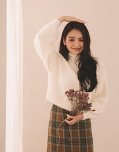 Load image into Gallery viewer, Soft Short Puff Sleeves Collar Sweater