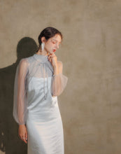Load image into Gallery viewer, Front Strap Crop Version Mesh Sleeve Outer Cover
