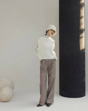 Load image into Gallery viewer, High-Waisted Straight Suit Trousers
