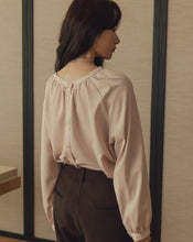 Load image into Gallery viewer, Puff Sleeves Two Ways Blouse
