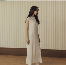 Load image into Gallery viewer, Flat Collar Fine Pleated Elegant Fit Long Dress(with Full Lining)
