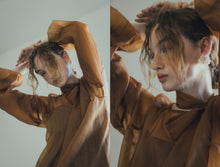 Load image into Gallery viewer, Through-muscle Tulle Sleeve Blouse (With Tie)
