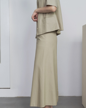 Load image into Gallery viewer, Elegant A-Line Cotton Skirt
