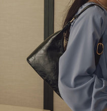 Load image into Gallery viewer, Puff Sleeves Two Ways Blouse
