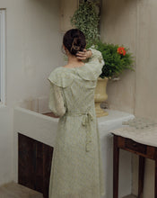 Load image into Gallery viewer, Japanese-style Floral Ruffles Collar Dress
