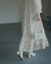 Load image into Gallery viewer, Retro Three-Dimensional Lace Flora Long Skirt(Beige color need to preorder)
