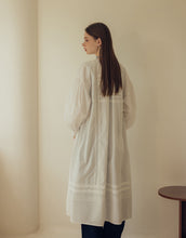 Load image into Gallery viewer, Lacy Buttons Front Cotton Long Cardigan
