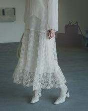 Load image into Gallery viewer, Retro Three-Dimensional Lace Flora Long Skirt(Beige color need to preorder)
