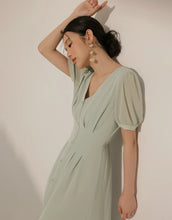 Load image into Gallery viewer, V-neck Puff Sleeve Waist-trissed Mermaid Long Dress

