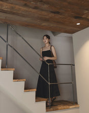 Load image into Gallery viewer, Cups Attached Slim-Fitting Long Dress
