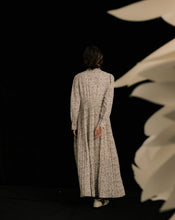 Load image into Gallery viewer, Vintage Floral Pleated Tie Long Dress

