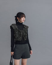Load image into Gallery viewer, Creped Stitched Lace Top
