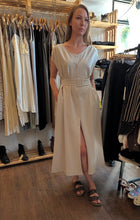 Load image into Gallery viewer, French-style Front-Button Wide-Belt Loose-fitting Dress
