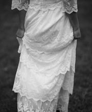 Load image into Gallery viewer, British-Style Tiered Tulle Half-Sleeve Floor-Length Gown
