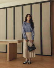 Load image into Gallery viewer, Puff Sleeves Two Ways Blouse

