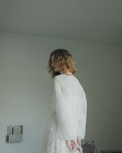 Load image into Gallery viewer, Through-muscle Tulle Sleeve Blouse (With Tie)
