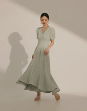 Load image into Gallery viewer, V-neck Puff Sleeve Waist-trissed Mermaid Long Dress
