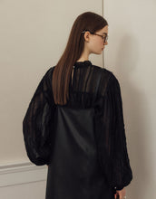 Load image into Gallery viewer, Turtleneck Three-dimensional Yarn Sheer Puffy Sleeve Blouse
