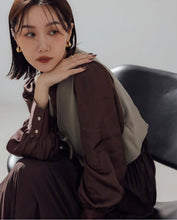 Load image into Gallery viewer, Turtle Collar Satin Glossy Princess Puffy Sleeved Tie-Up Cuff Blouse
