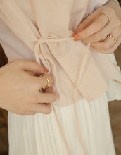Load image into Gallery viewer, Cotton Square Neck Waist Ties Top
