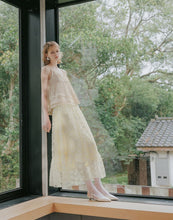 Load image into Gallery viewer, Retro Three-Dimensional Lace Flora Long Skirt(Beige color need to preorder)

