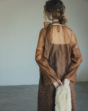Load image into Gallery viewer, Through-muscle Tulle Sleeve Blouse (With Tie)

