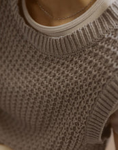 Load image into Gallery viewer, Simple Basket Empty Knitted Vest
