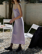 Load image into Gallery viewer, British-style Glossy Satin Ruffled Collar, Elegant Fit Long Dress
