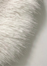 Load image into Gallery viewer, Faux Fur Long-Haired Vest
