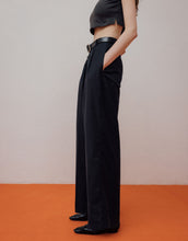 Load image into Gallery viewer, Pleated Pocket Decoration Suit Pants
