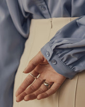 Load image into Gallery viewer, Puff Sleeves Two Ways Blouse
