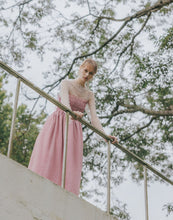 Load image into Gallery viewer, Simple Checkered Texture Thin Shoulder Strap Dress
