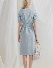 Load image into Gallery viewer, Simple temperament versatile breasted strappy dress
