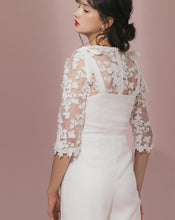 Load image into Gallery viewer, Lace Half Sleeve (With Inner) Blouse
