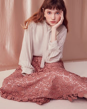Load image into Gallery viewer, Chiffon Crease Long Sleeve Tops
