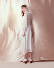 Load image into Gallery viewer, CLASSICAL V-NECK SKIN LONG SLEEVE DRESS
