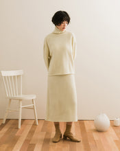 Load image into Gallery viewer, Thick Knitted Pencil  Long Skirt
