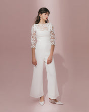 Load image into Gallery viewer, Lace Half Sleeve (With Inner) Blouse
