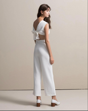 Load image into Gallery viewer, Backless Bow Design Slim Fit Jumper
